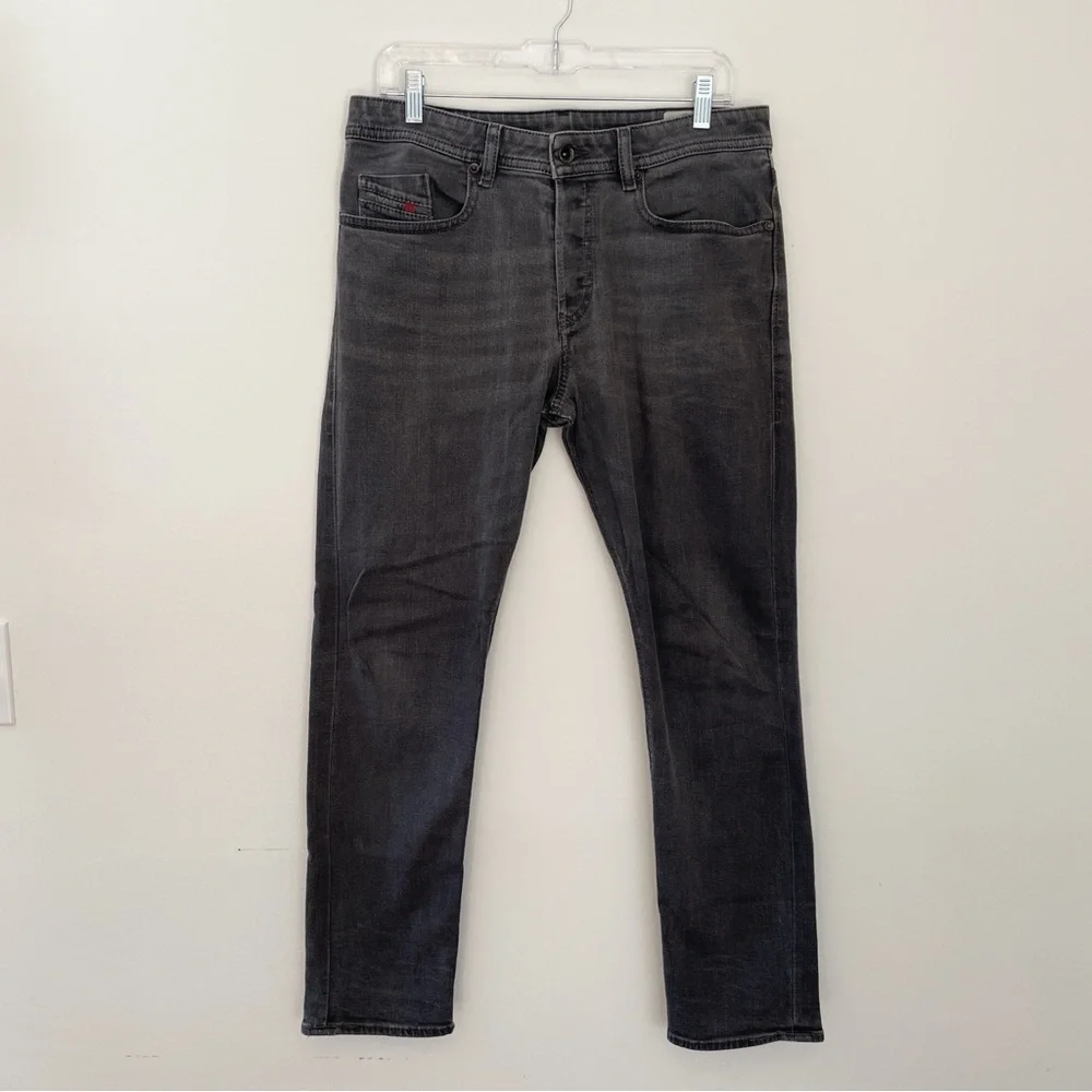 Diesel Men’s Buster Slim Tapered Jeans Straight Gray Edgy Designer Denim 31 x 30